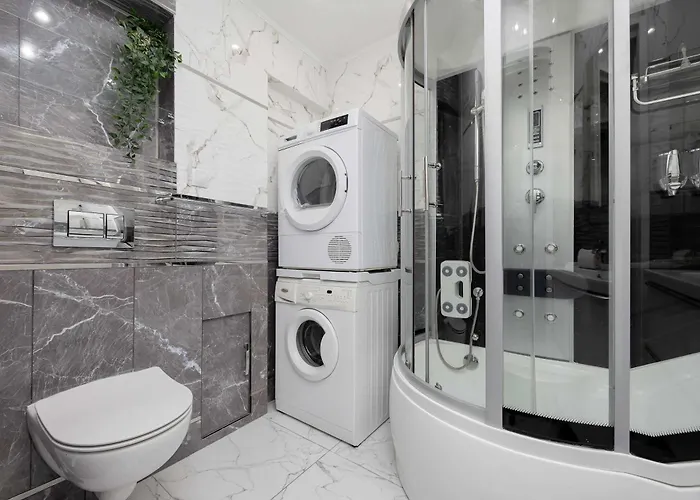 Comfortable Near Park Szczesliwicki By Renters Apartment Warsaw