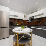 Comfortable Near Park Szczesliwicki By Renters *