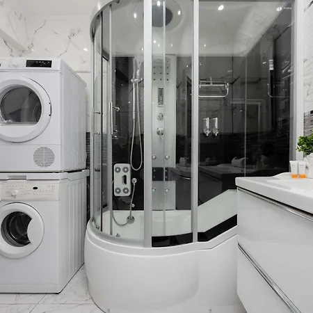 Apartamento Comfortable Near Park Szczesliwicki By Renters Varsóvia